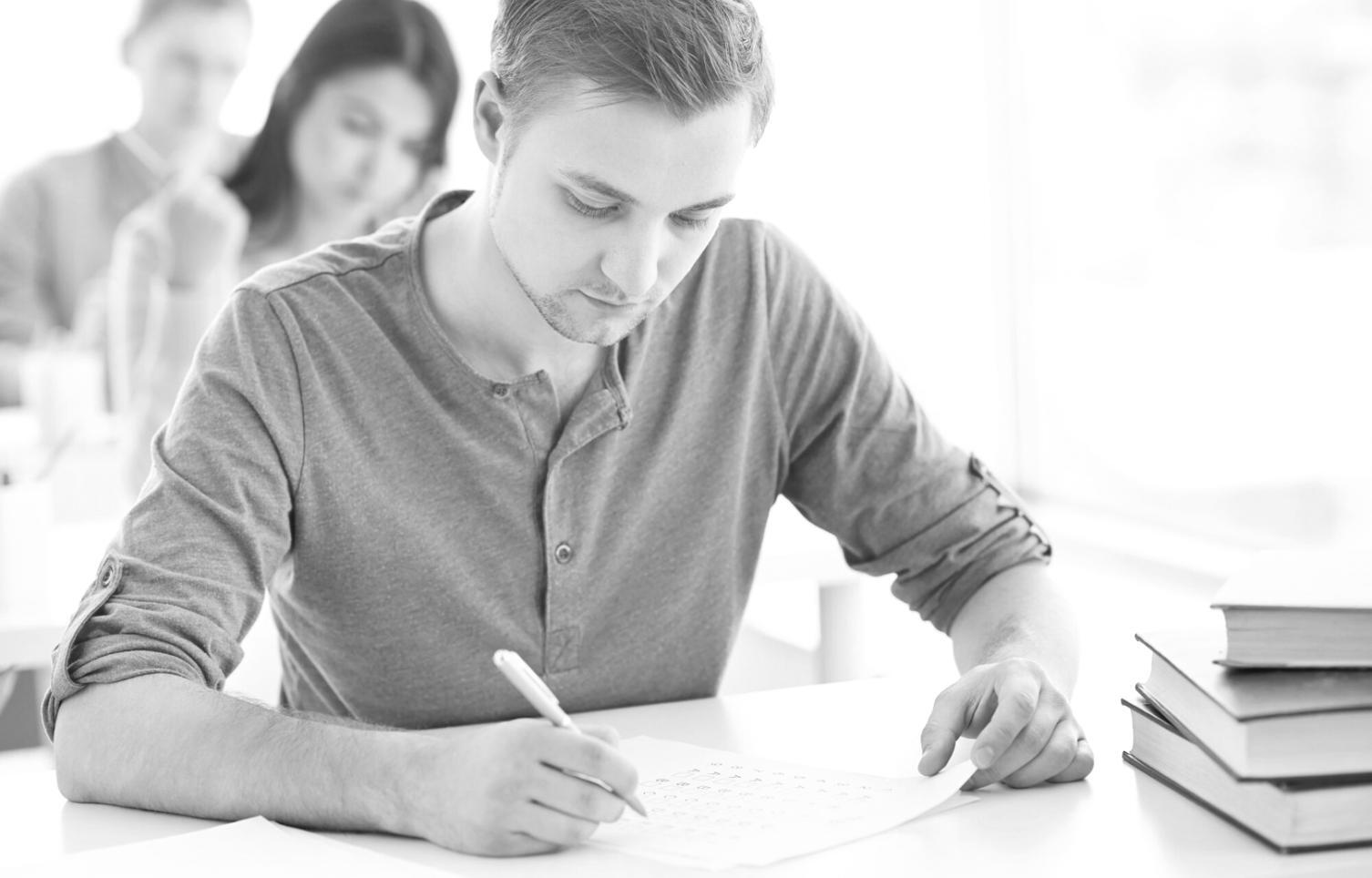 Ambiente di apprendimento creativo per lo sviluppo di trame narrative